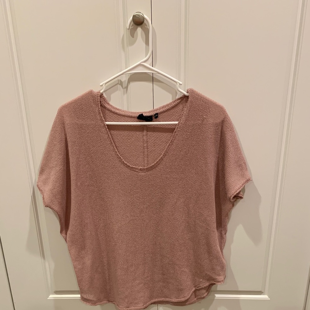 pink tee